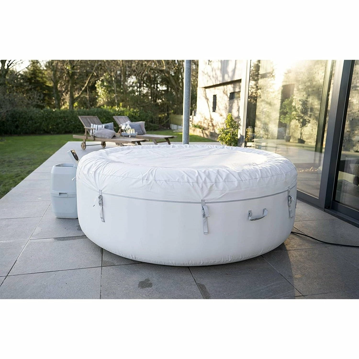 Lay-z Spa Lay-Z-Spa® AirJet Paris - 6 Person Inflatable Hot Tub 8 Lay-z Spa Lay-Z-Spa® AirJet Paris - 6 Person Inflatable Hot Tub - Image 8