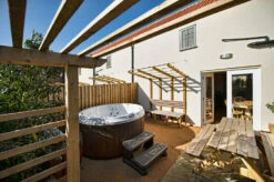 Jacuzzi® J210™ - 4 Person Hot Tub -Lay-z spa Shop A2Zoom Flamingo Land 051 TIF 17548861004 1500x998 162247da baf0 4714 a070 1b6286d35017