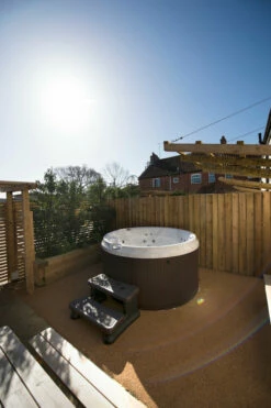 Jacuzzi® J210™ - 4 Person Hot Tub -Lay-z spa Shop A2Zoom Flamingo Land 058 TIF 17548863604 666x1000 c8970518 8c63 4790 81c3 d6888f101c06