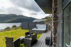 Holiday Let 5 - 5 Person Hot Tub With 1 Lounger -Lay-z spa Shop HolidayLet SterlinngSilver 13