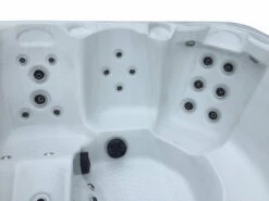 Holiday Let 5 - 5 Person Hot Tub With 1 Lounger -Lay-z spa Shop HolidayLet5closeup1