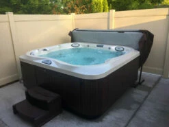 Jacuzzi® J355IP™ - 6 Person Hot Tub With 1 Lounger -Lay-z spa Shop J 355 Corner Install 800x600 bde792de 300f 4acc a92a 41f815113638