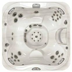 Jacuzzi® J335/J345™ 2014+ ProLast™ Hot Tub Winter Cover