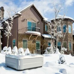 Jacuzzi® J345IP™ - 7 Person Hot Tub -Lay-z spa Shop J345lifestyle2020