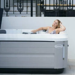 Jacuzzi® J335IP™ - 6 Person Hot Tub With 1 Lounger -Lay-z spa Shop Jacuzzi J335IP 5 6PersonHotTub