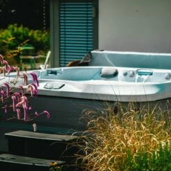 Jacuzzi® J335IP™ - 6 Person Hot Tub With 1 Lounger -Lay-z spa Shop Jacuzzi J335IP 5 6PersonHotTub square 7