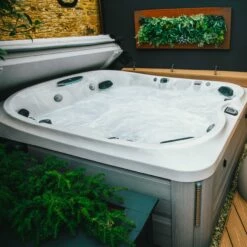 Jacuzzi® J475IP™ - 6 Person Hot Tub With 1 Lounger -Lay-z spa Shop Jacuzzi J475IP 5 6PersonHotTub square 10