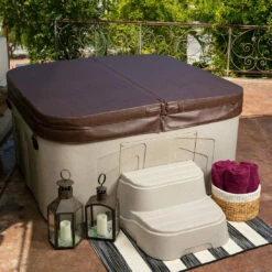 Outdoor Malibu - 4 Person Hot Tub -Lay-z spa Shop OutdoorMalibu Lifestyle 3
