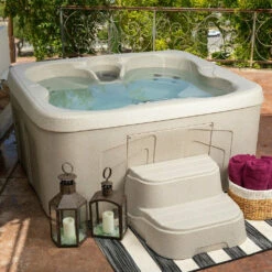 Outdoor Malibu - 4 Person Hot Tub -Lay-z spa Shop OutdoorMalibu Lifestyle 9