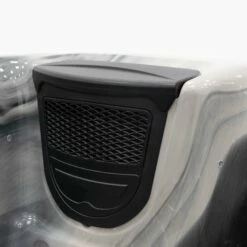 Outdoor Refresh - 6 Person Hot Tub With 1 Lounger -Lay-z spa Shop OutdoorRefreshSquare 1