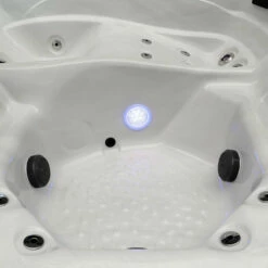 Sun & Soul™ 600™ - 6 Person Hot Tub With 1 Lounger -Lay-z spa Shop Sun Soul600HotTub4