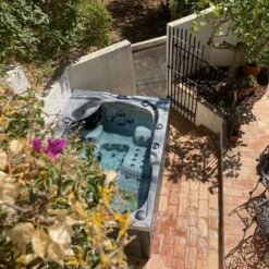 Outdoor Topaz - 3 Person Hot Tub With 2 Loungers -Lay-z spa Shop TopazHotTub 10