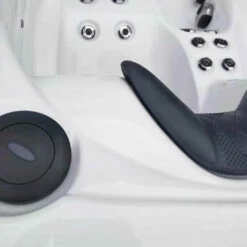 Outdoor Topaz - 3 Person Hot Tub With 2 Loungers -Lay-z spa Shop TopazHotTub 5