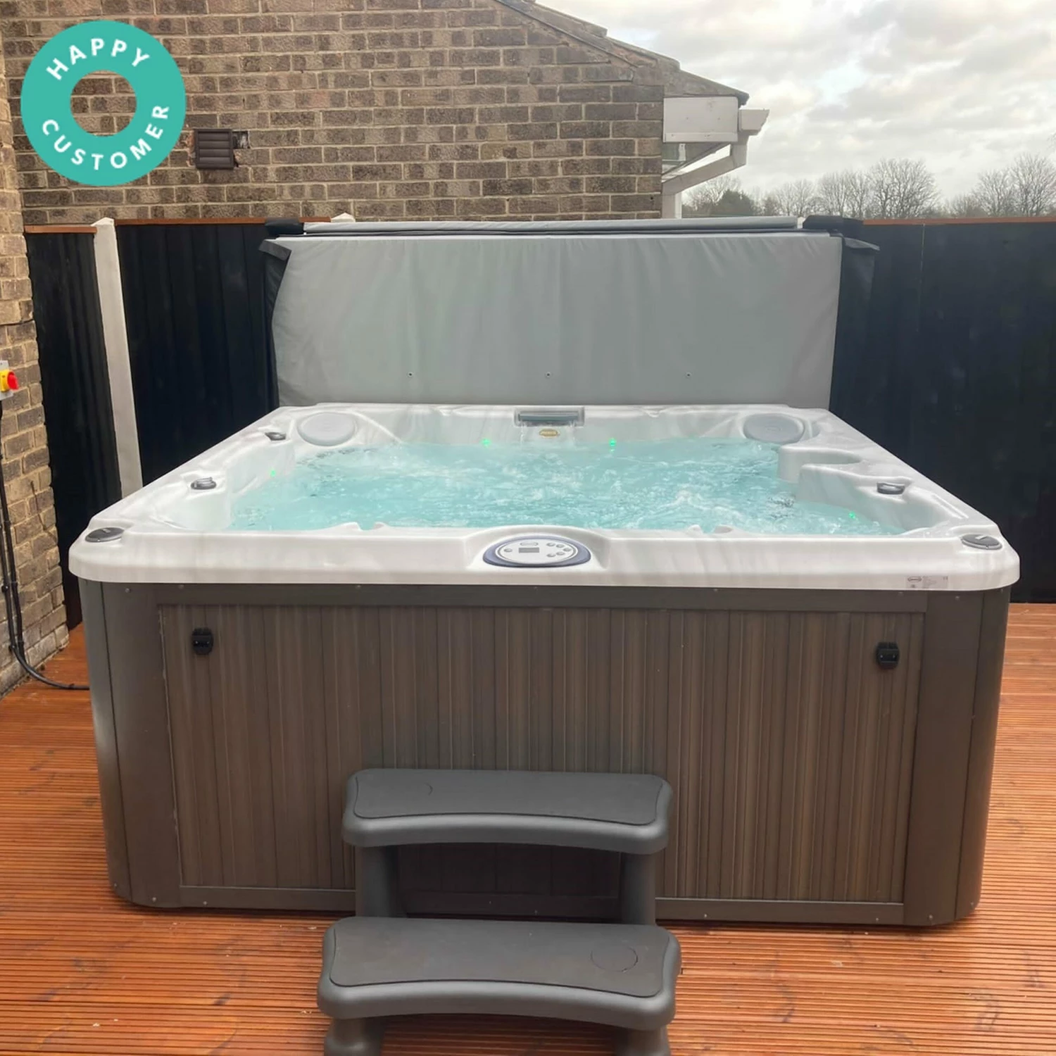 Jacuzzi® J245™ / J245IP™ - 7 Person Hot Tub 14 Jacuzzi® J245™ / J245IP™ - 7 Person Hot Tub - Image 14