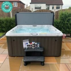 Jacuzzi® J245™ / J245IP™ - 7 Person Hot Tub 37 Jacuzzi® J245™ / J245IP™ - 7 Person Hot Tub -Lay-z spa Shop Untitled 15