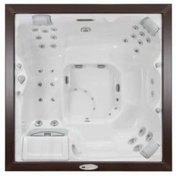 Sundance® Victoria Sunstrong™ Thermal Hot Tub Cover