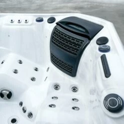 Outdoor Companion - 5 Person Hot Tub With 2 Loungers -Lay-z spa Shop p 498a3a99 b051 464a 8209 1a8099d04c40